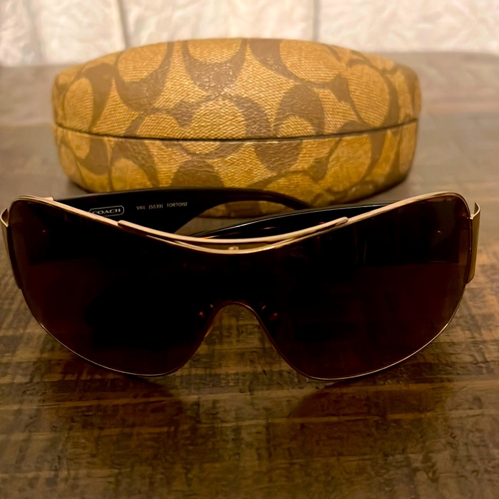 Authentic COACH Tortoise Shell Sun ☀️ Glasses